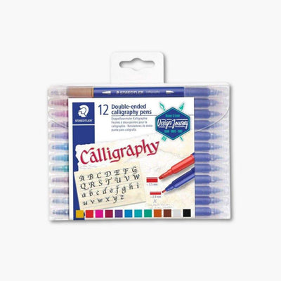 Set 12 rotuladores de doble punta para caligrafía, en estuche transparente con colores surtidos.
