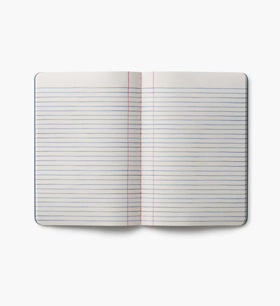 Detalle de las libretas Schoolhouse de Rifle Paper Co con ilustraciones escolares
