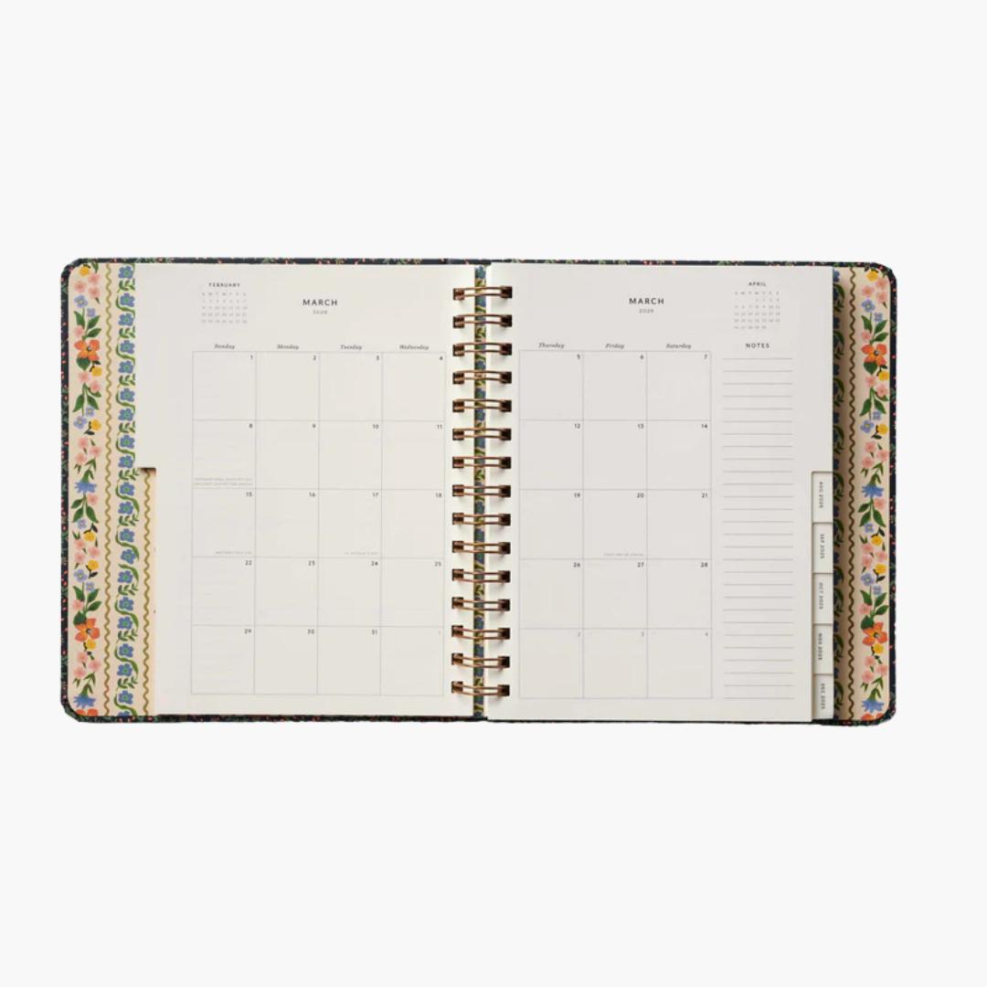 interior agenda de 17 meses 2025-2026 con diseño floral wildwood de Rifle Paper Co