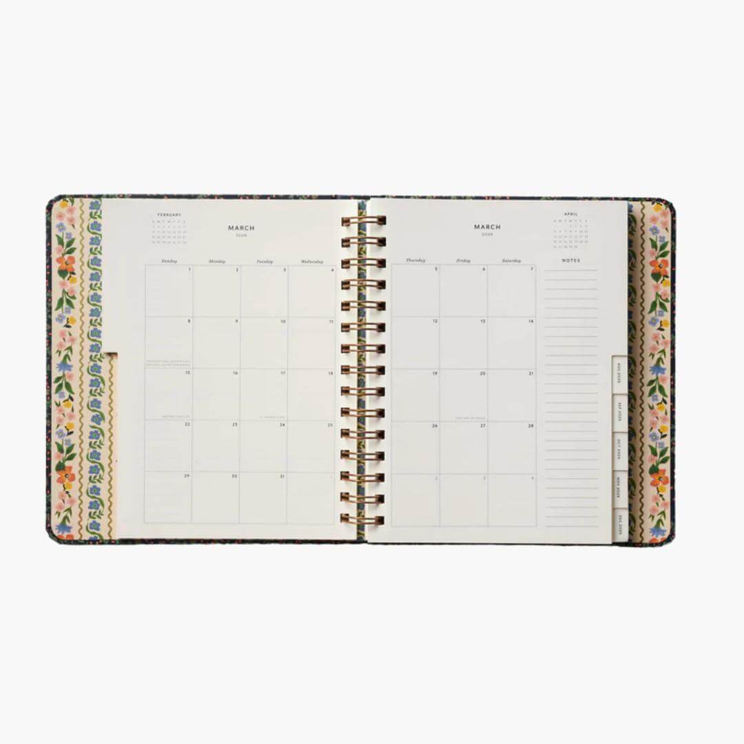 interior agenda de 17 meses 2025-2026 con diseño floral wildwood de Rifle Paper Co