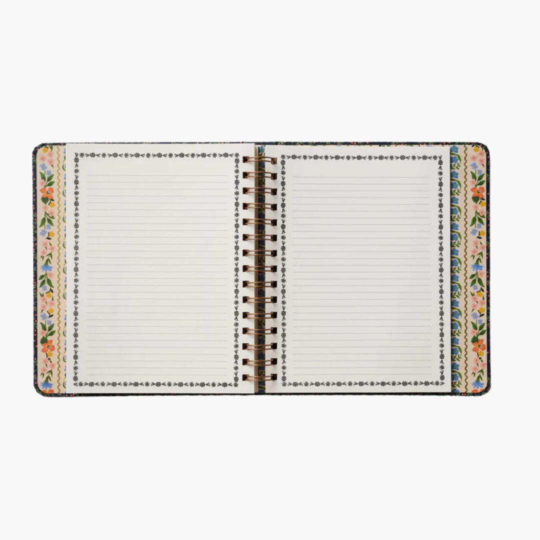 interior agenda de 17 meses 2025-2026 con diseño floral wildwood de Rifle Paper Co
