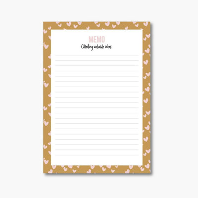 bloc de notas con dibujos de corazones