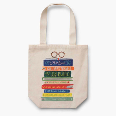 Bolsa de tela tote bag Book Club con diseño de libros clásicos de Rifle Paper Co.
