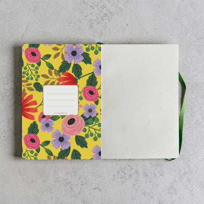 Detalle del cuaderno A5 Blooming Bright de Alljoy Design