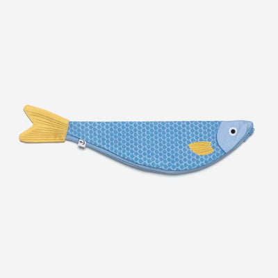 estuche con forma de pez