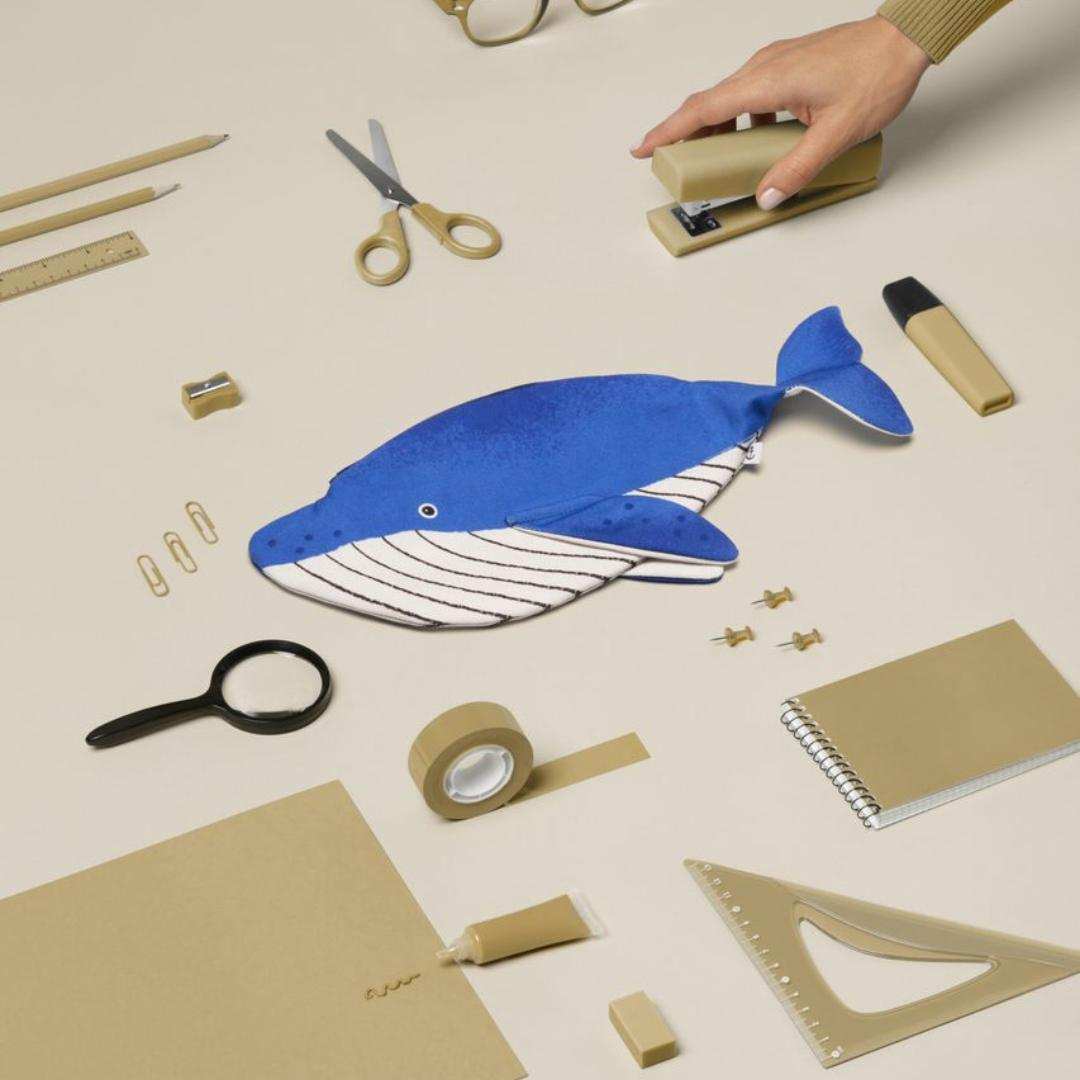 estuche con forma de ballena