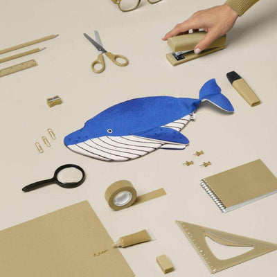estuche con forma de ballena