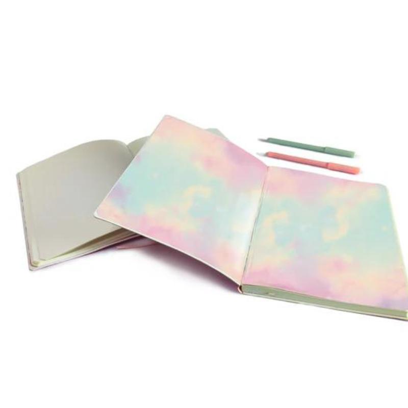 Cuaderno Sketch Elle con tapa de polipiel flexible, 128 páginas blancas, detalles dorados, y apertura de 360º.