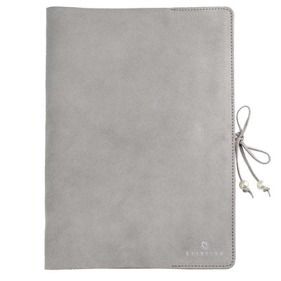 Libreta de piel de vacuno tintada Bari con acabado artesanal, elegancia y frescura en cada página.