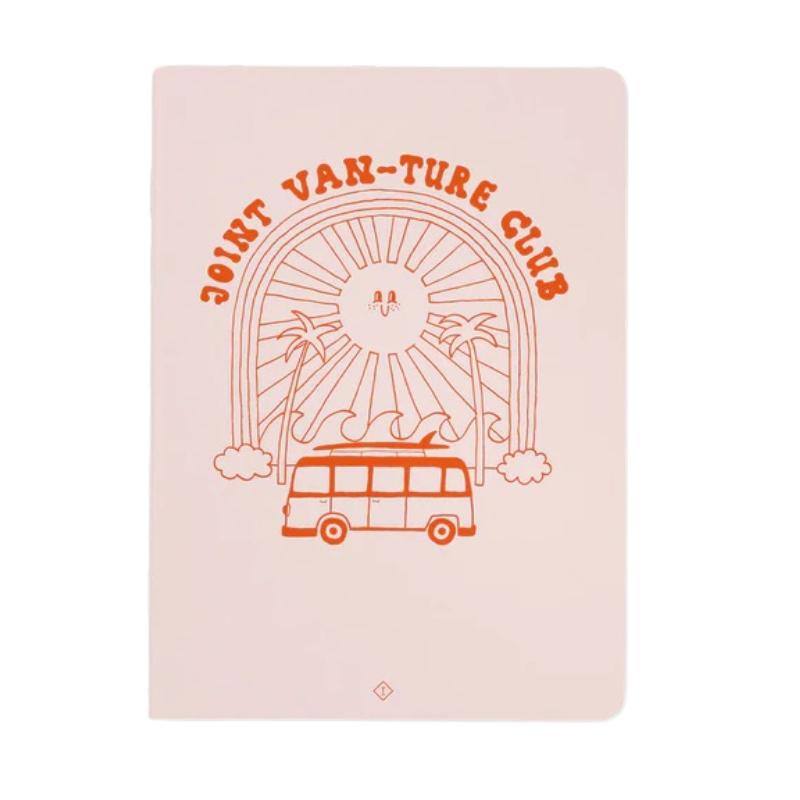Cuaderno A5 Van-Ture Club, diseño elegante con cubierta resistente, esquinas redondeadas, impresión eco-friendly.