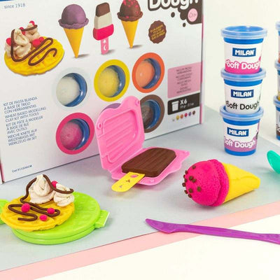 Maletín de pasta para modelar Soft Dough Helados y Postres, incluye herramientas y 6 colores para crear postres divertidos.