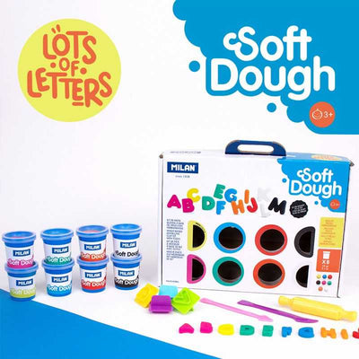 Maletín educativo con pasta para modelar Soft Dough, 8 colores y moldes del abecedario, ideal para aprender mientras se juega.