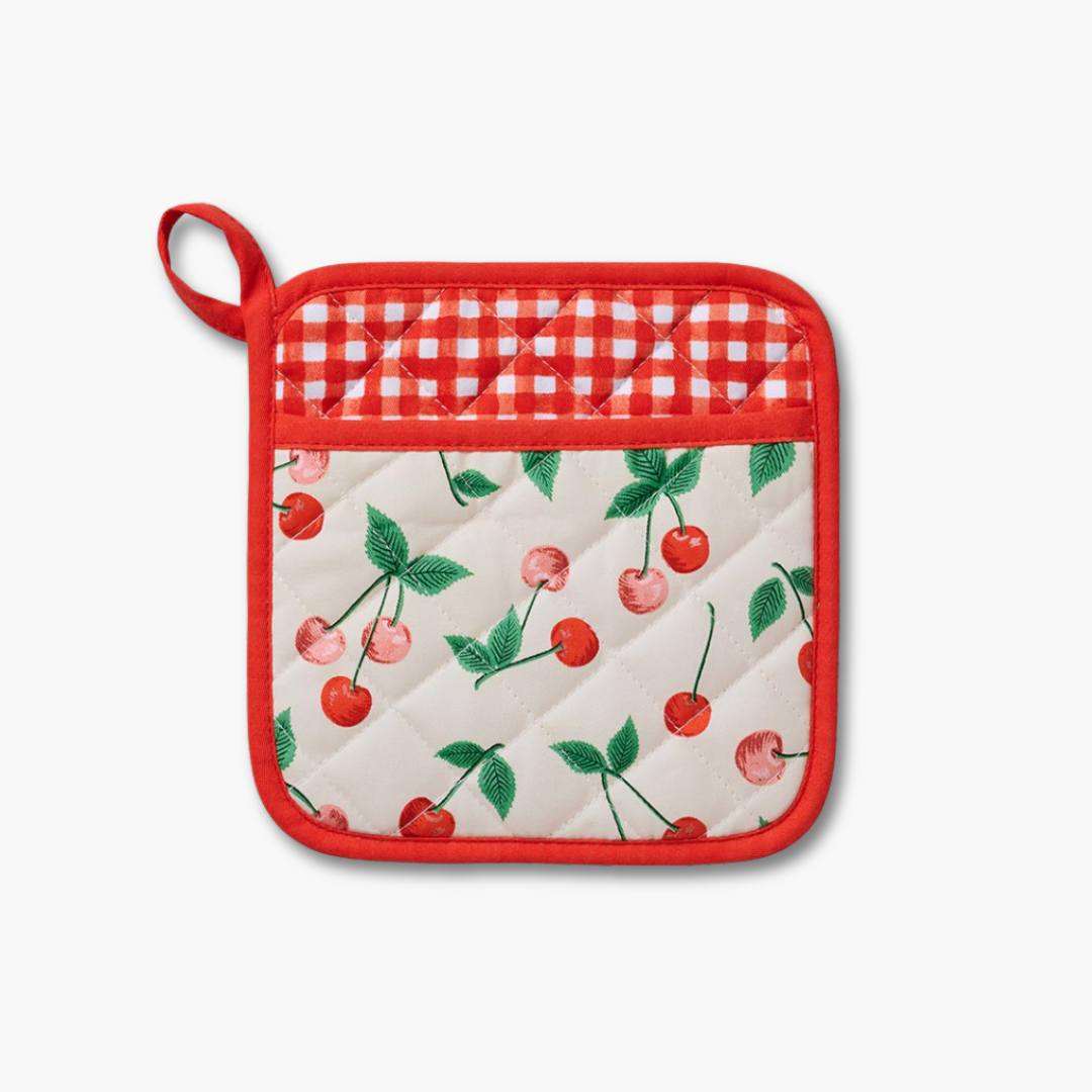 Manopla de cocina cuadrada con estampado de cerezas, diseño de Rifle Paper Co., resistente al calor, estilo fresco y alegre.