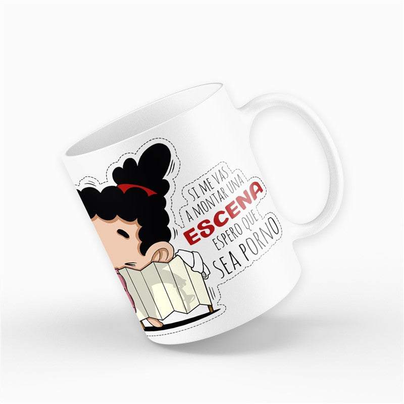 Taza Escena de cerámica con diseño divertido y mensaje humorístico.