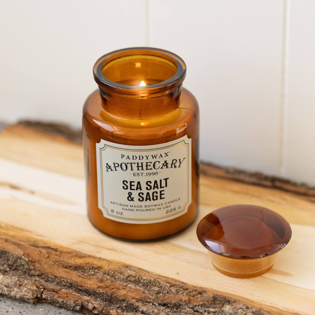 vela aromática apothecary sea salt & sage