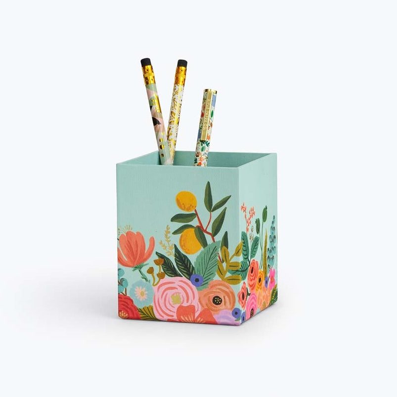 Cubilete Portalápices Garden Party con diseño floral y detalles dorados.