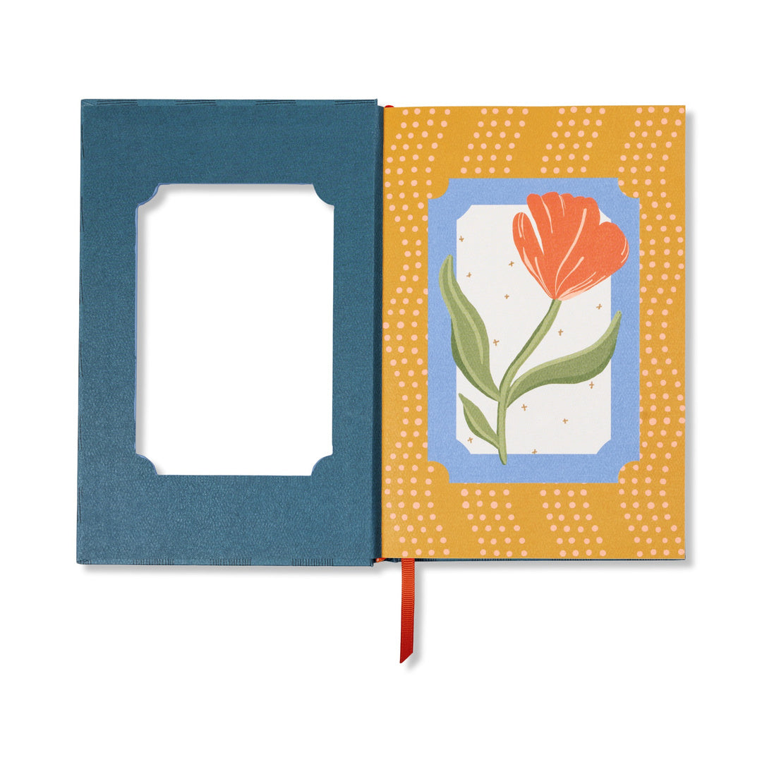 Detalle de la portada del cuaderno Framed Floral Poppy Journal