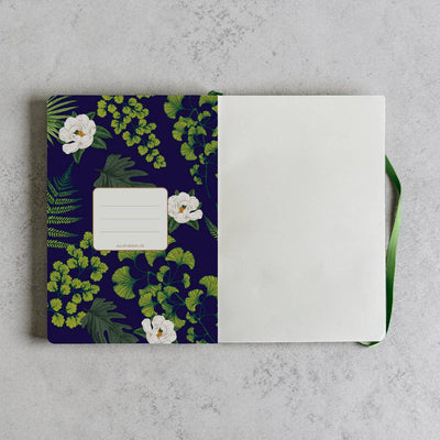 Detalle del cuaderno A5 Butterfly Garden de Alljoy Design