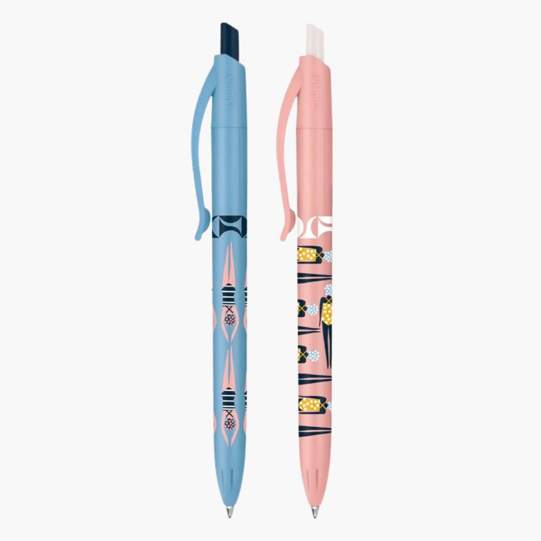 bolígrafos de la colección milan camaleon swins en colores azul y rosa con dibujos de nadadoras