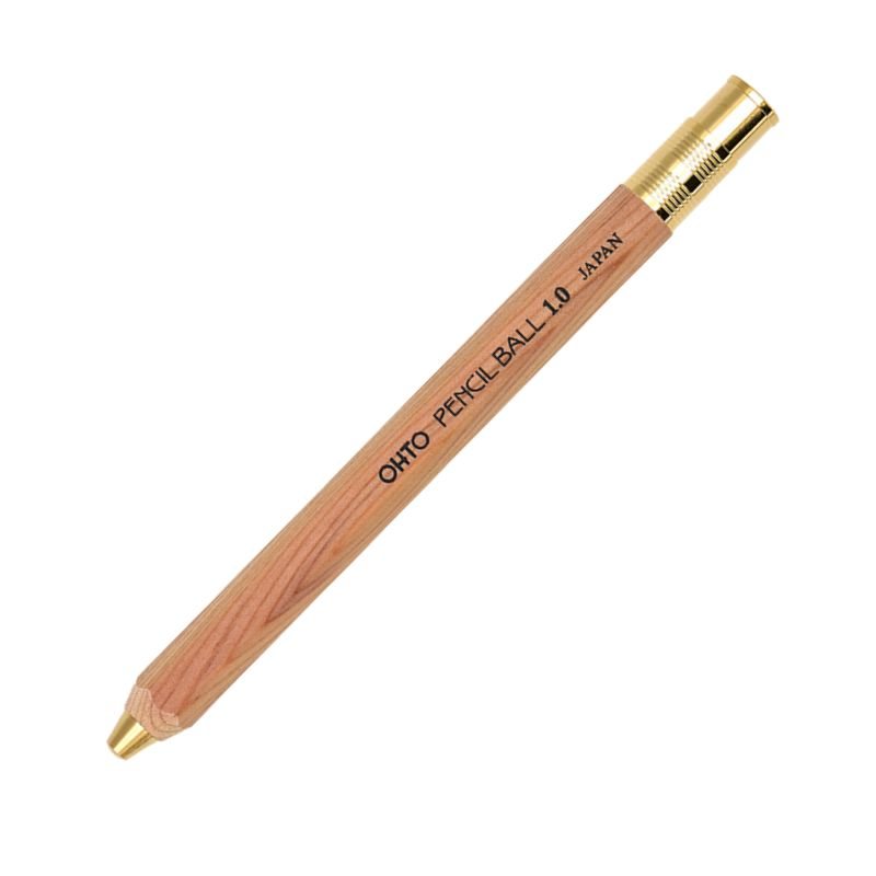 Bolígrafo de madera de cedro OHTO 1mm con detalles dorados, diseño elegante tipo lápiz.