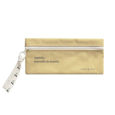 Estuche de Tela Cottony ICONIC con cierre de cremallera y lazo, diseño de algodón duradero e interior impermeable.