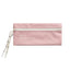 Estuche de Tela Cottony ICONIC rosa con cierre de cremallera y lazo, diseño elegante y funcional.