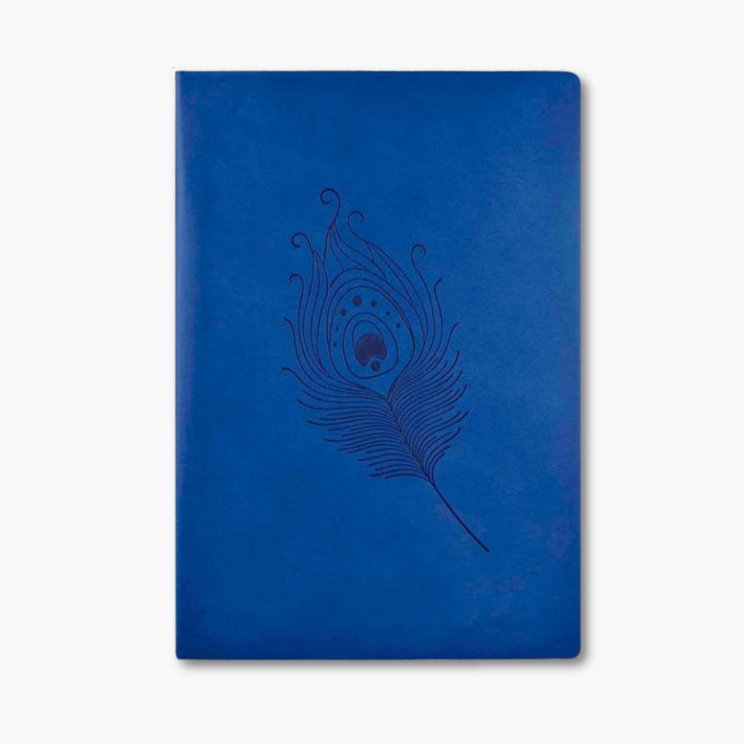 cuaderno A5  con portada azul y grabado de pluma 