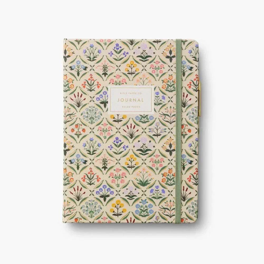 Diario personal con bolígrafo Estee, diseño floral elegante, cubierta dura, incluye goma de cierre.
