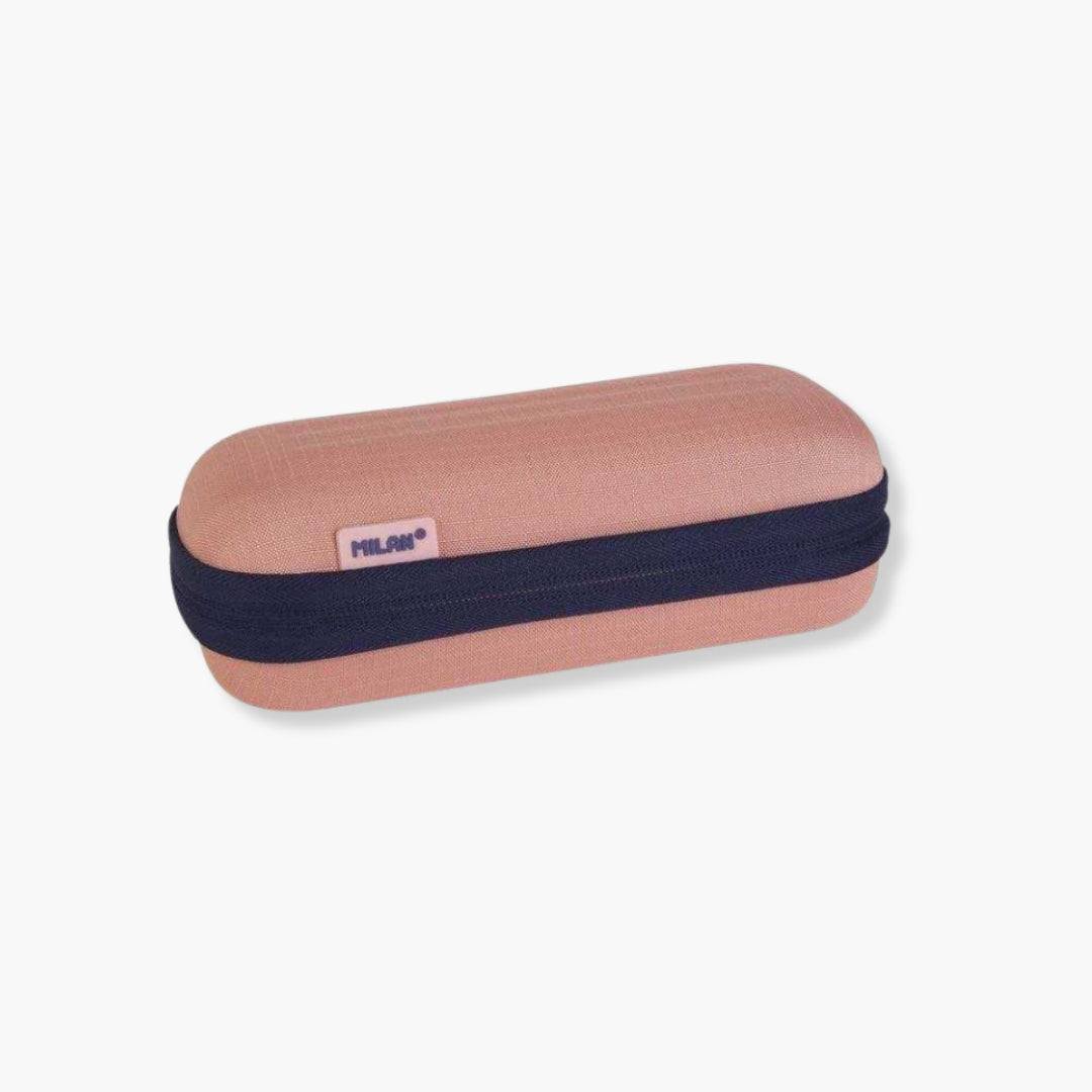 Estuche portatodo rígido Milan 1918, color rosa, diseño exclusivo semirrígido, protección mejorada, funcionalidad moderna.