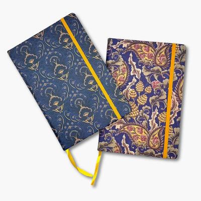 libretas A5 morris con diseño floral y goma de cierre