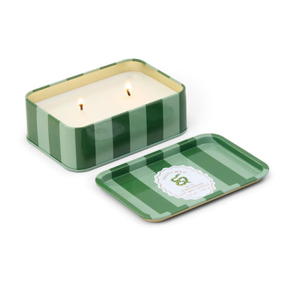 lata con vela con diseño de rayas en colores verdes